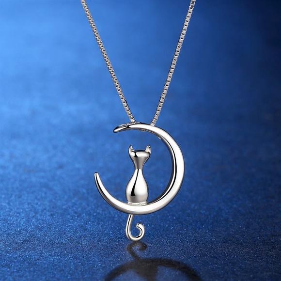 ❤️4 for $20 Sale❤️Silver Moon Cat Necklace - Picture 2 of 5